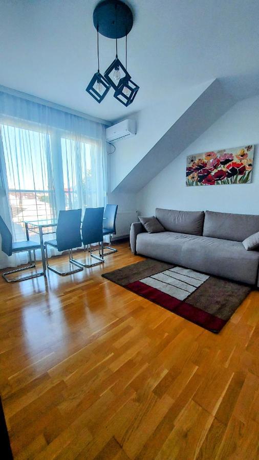 נובי סאד Apartments Neo מראה חיצוני תמונה
